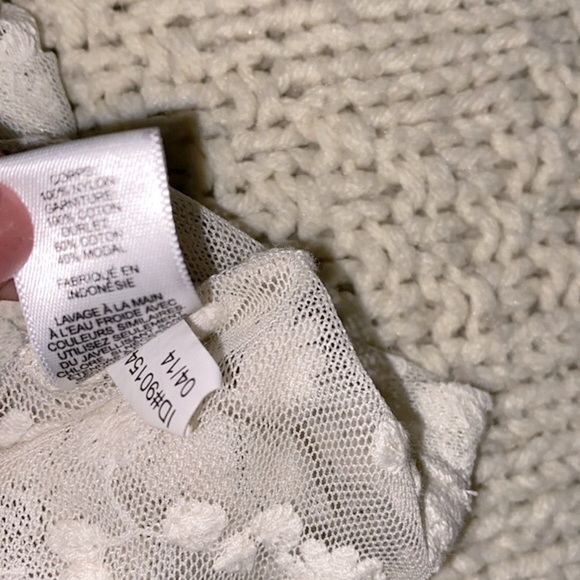 Express ivory color lacey boho top size medium - Picture 6 of 6